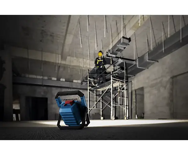 Promotion Saisonnière Projecteur de chantier sans fil PRO GLI18V-3000 solo Bosch Professional